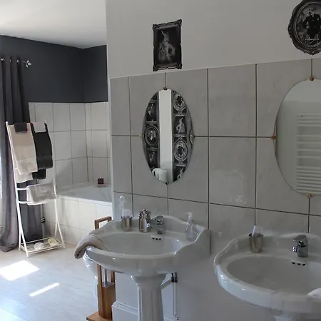 Chambres D'hotes Les Meneaux * Saint-Germain-Lespinasse